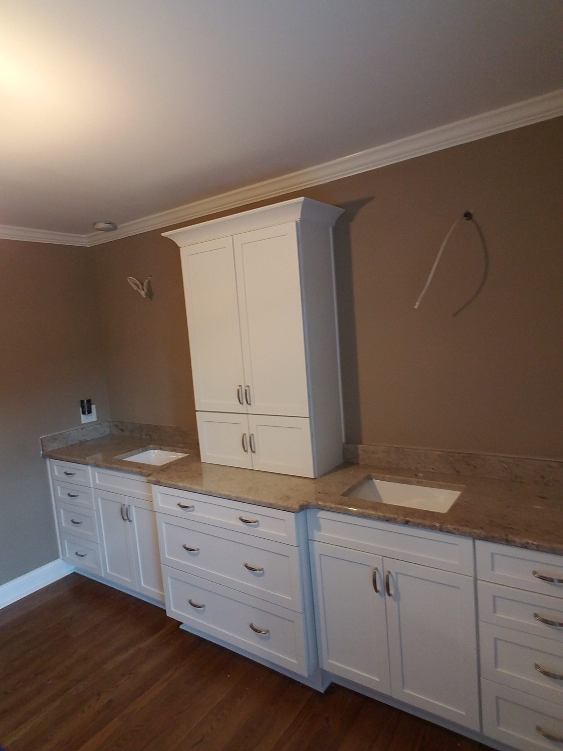 Kitchen Cabinets Raleigh Transitional Savannah Alpine White Paint Shaker Tower Granite Vanity